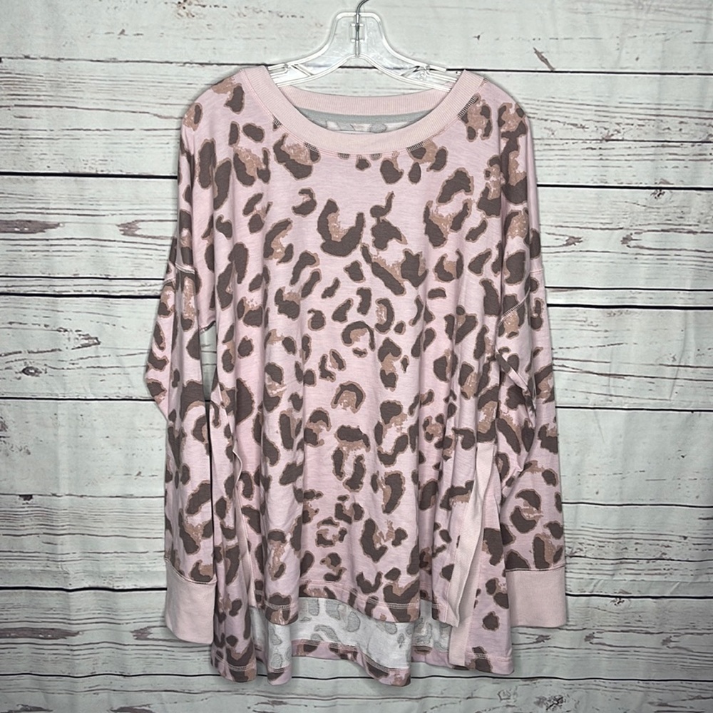 New Directions Pink Camo Design HILo Long Sleeve Sweatshirt Sz XL! - Picture 1 of 8
